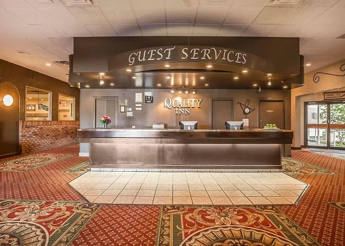 Quality Inn & Conference Centre Red Deer - 50Th Avenue